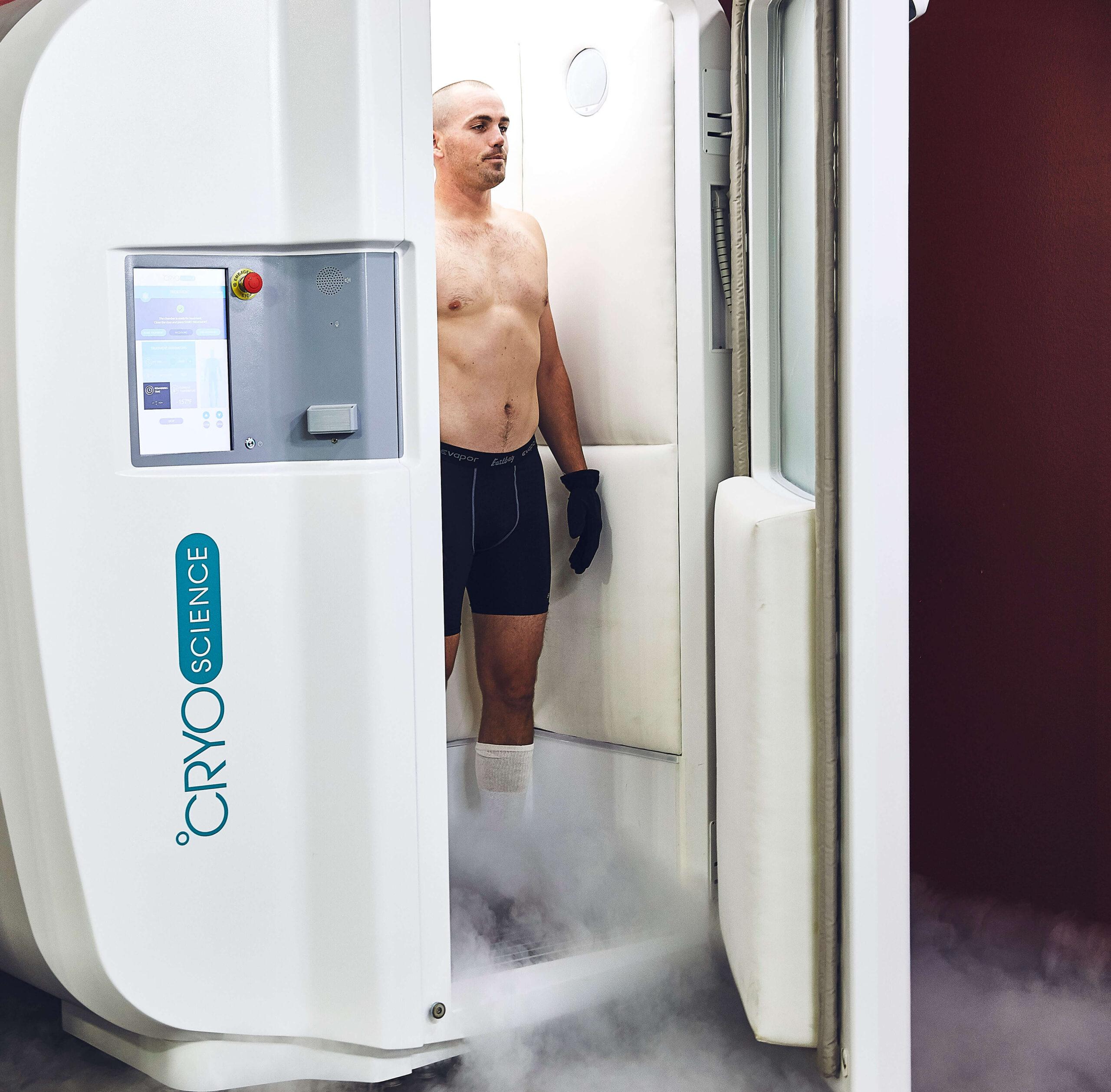 The Combined Benefits of Red Light Therapy and Cryotherapy